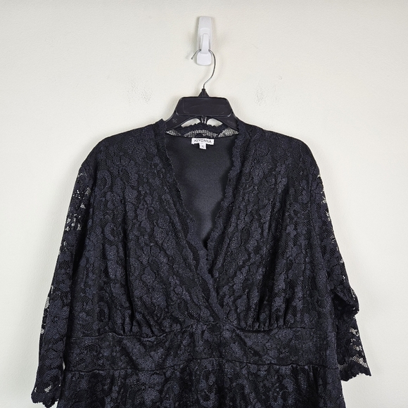 Kiyonna Plus Linden Lace Top in Black Size 4/4X - Picture 8 of 13